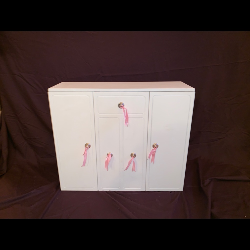 Doll dresser/closet